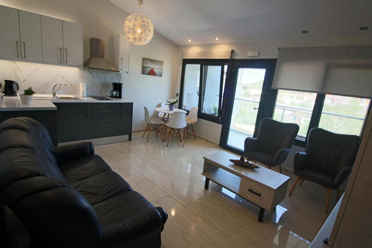 Perivólion Santa Barbara Lakis Apartments מראה חיצוני תמונה